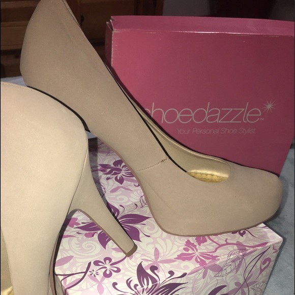 Shoe Dazzle Odette Tan Heels - Picture 3 of 6